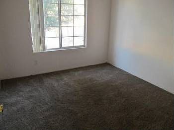 3rd image of 1137 S Jamaica Way