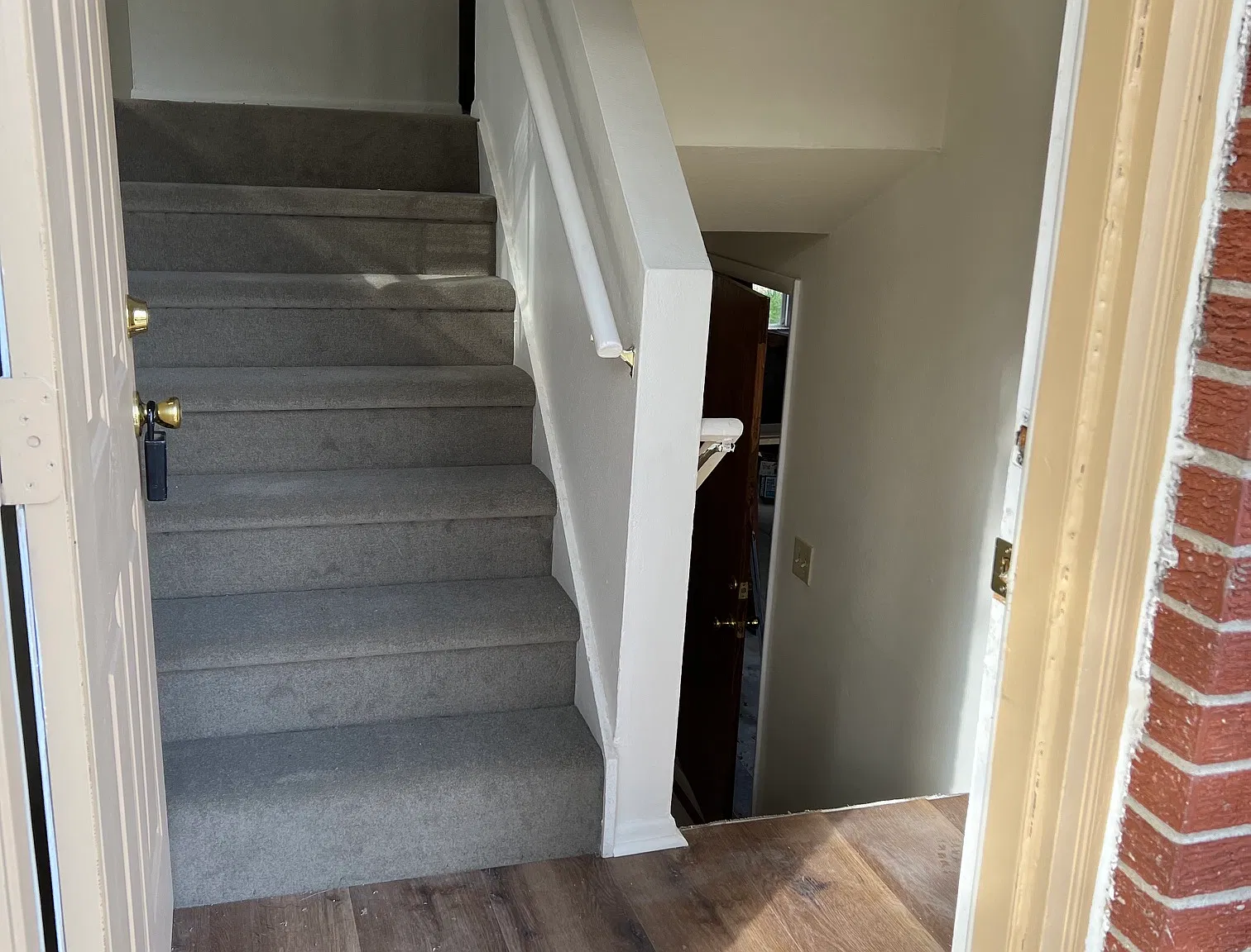 3 bed, 1200 sqft, $2,500 — Photo 2