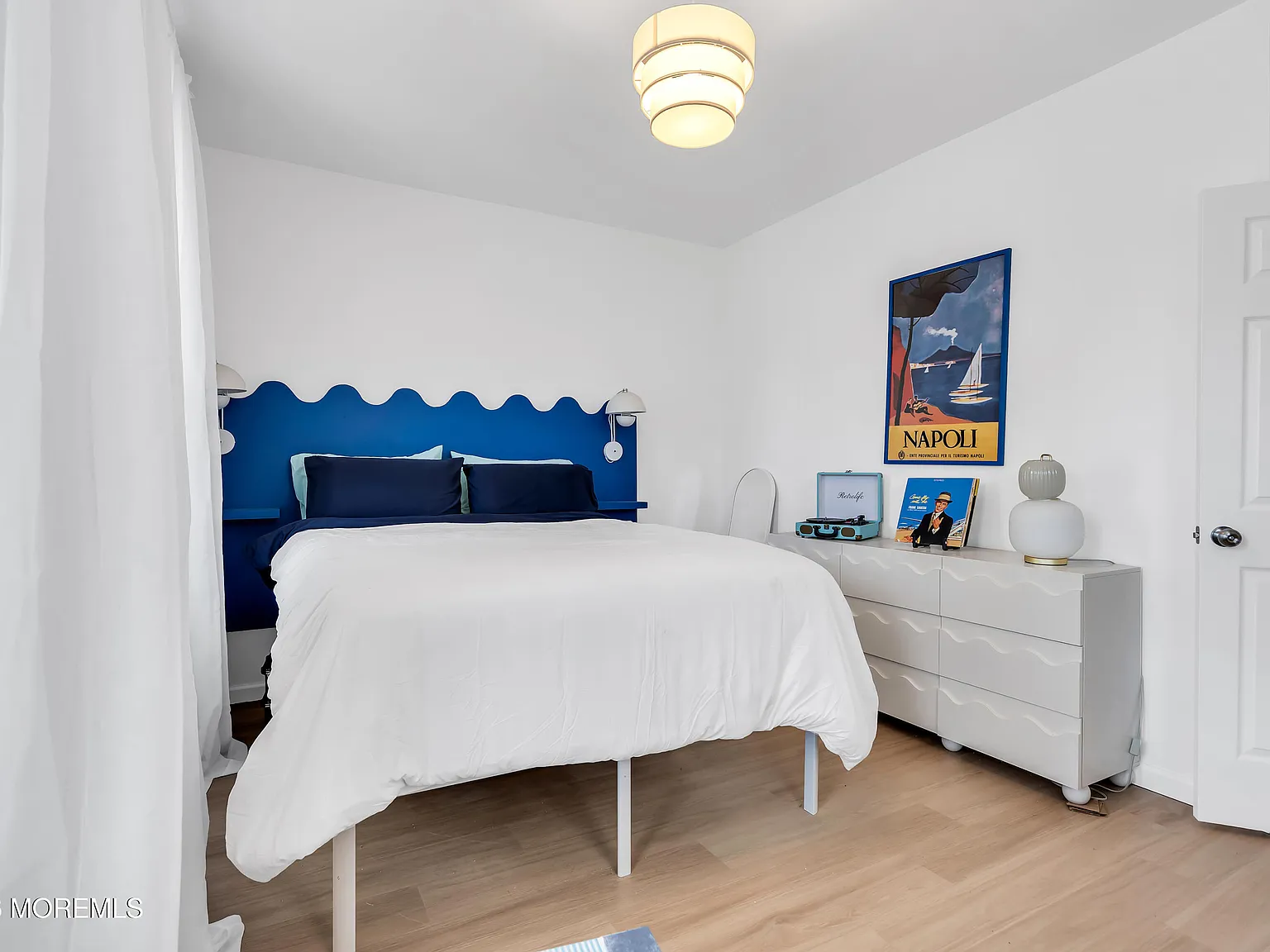 2 bed, 1373 sqft, $2,600 — Photo 3
