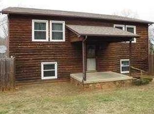 1914 Navigation Point, Goodview, VA 24095