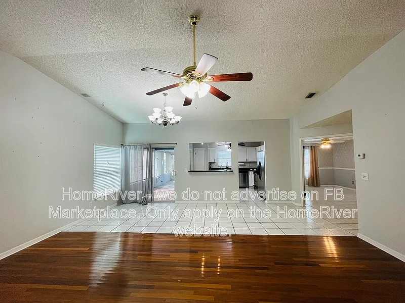 3 bed, 2.0 bath, 1460 sqft, $2,395 — Photo 3