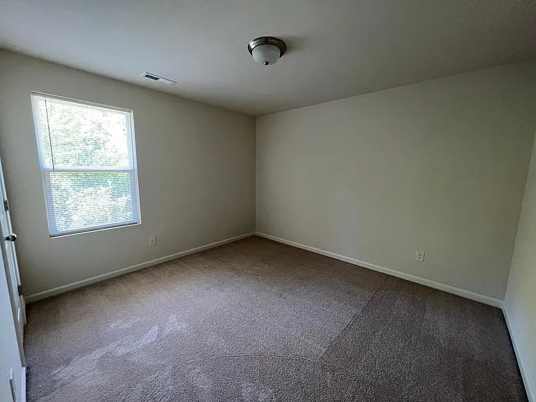 1204 Sweetgrass St — Photo 9