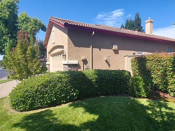 2nd image of 1142 Sinclair Way