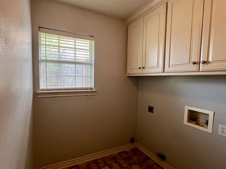 16780 Terrebonne Dr — Photo 10