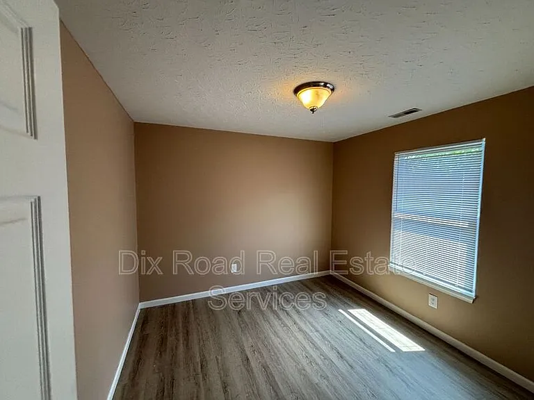 100 Kaitlin Way — Photo 18