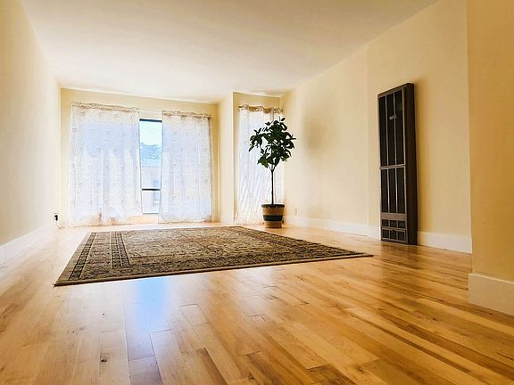 2nd image of 1383 38th Ave #1
