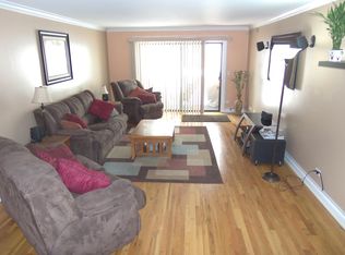 603 S River Rd APT 3F, Des Plaines, IL 60016