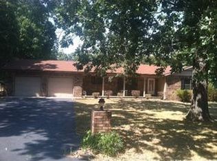 19251 Greenwood Ridge Rd, Lebanon, MO 65536