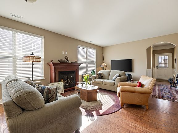 3rd image of 3120 Marshall Ln