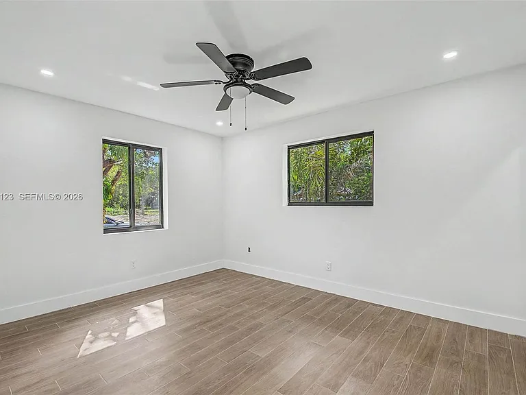 17050 SW 83rd Ave — Photo 14
