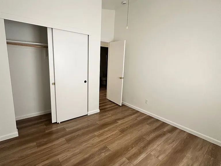 4918 Hearthwood Ct — Photo 9