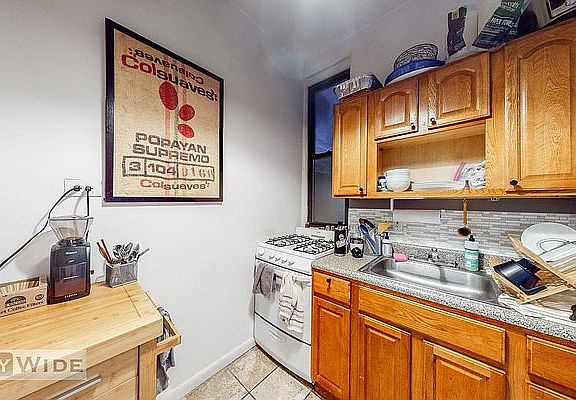 4th image of 1619 York Ave APT 3B