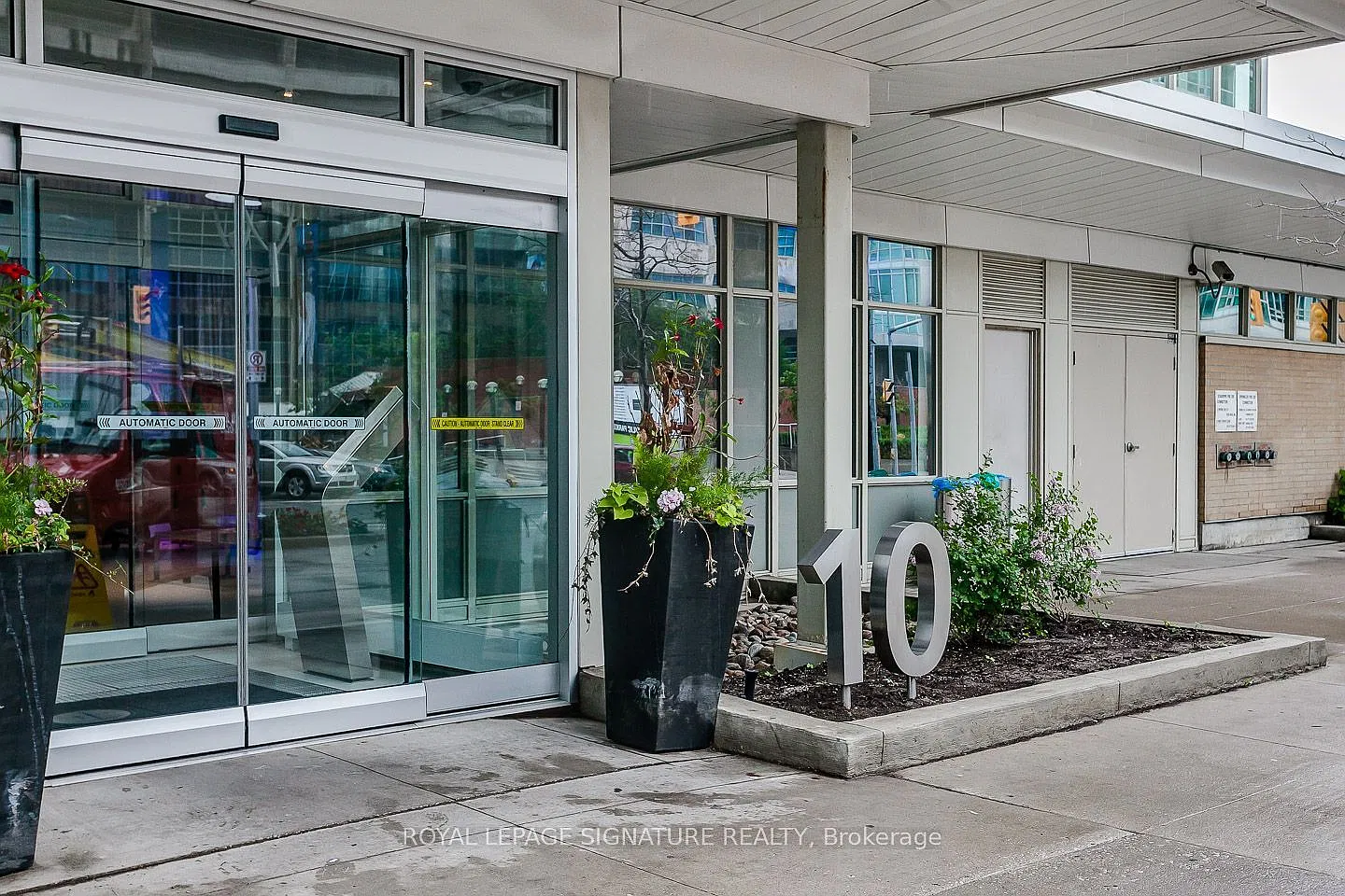 3 bed, $4,500 — Photo 1