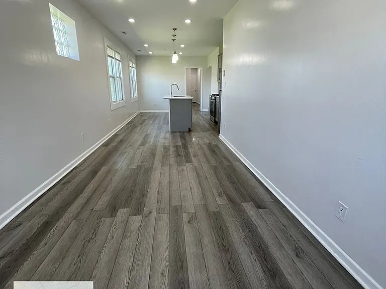 8762 Epworth St — Photo 2