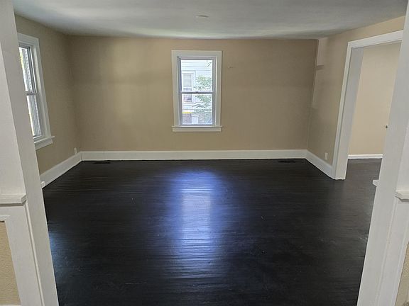 5th image of 1135 Crosby St