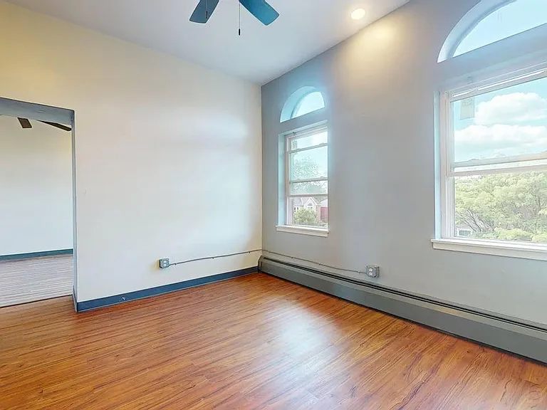 1800 Webster Ave #6 — Photo 21