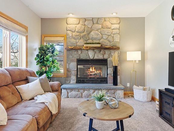 5th image of 585 Colgate ROAD