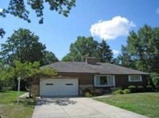 10097 Delsy Dr, North Royalton, OH