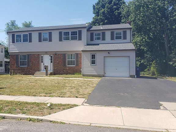 3rd image of 306 Cornell Rd