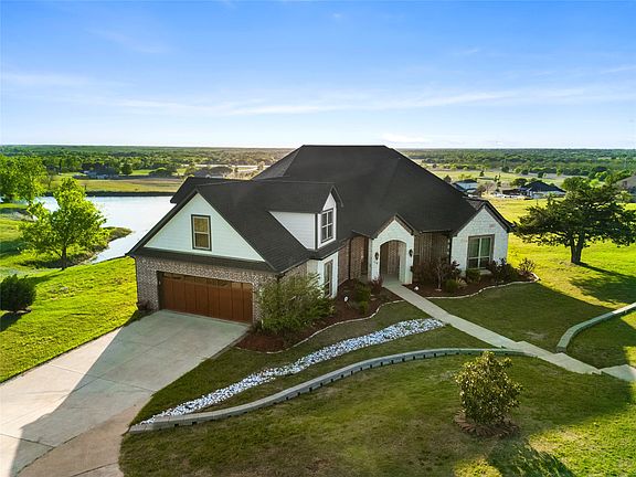 3rd image of 110 Eagles Roost Cir