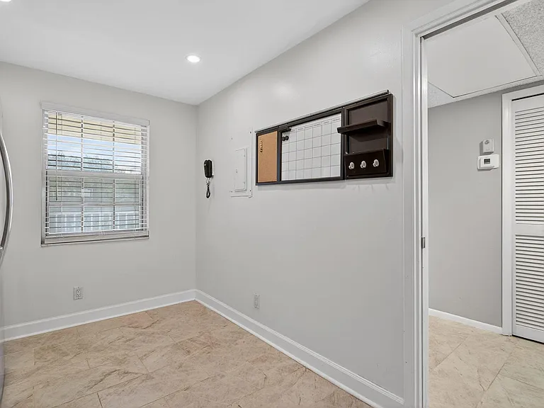 3503 Oaks Way #405 — Photo 12