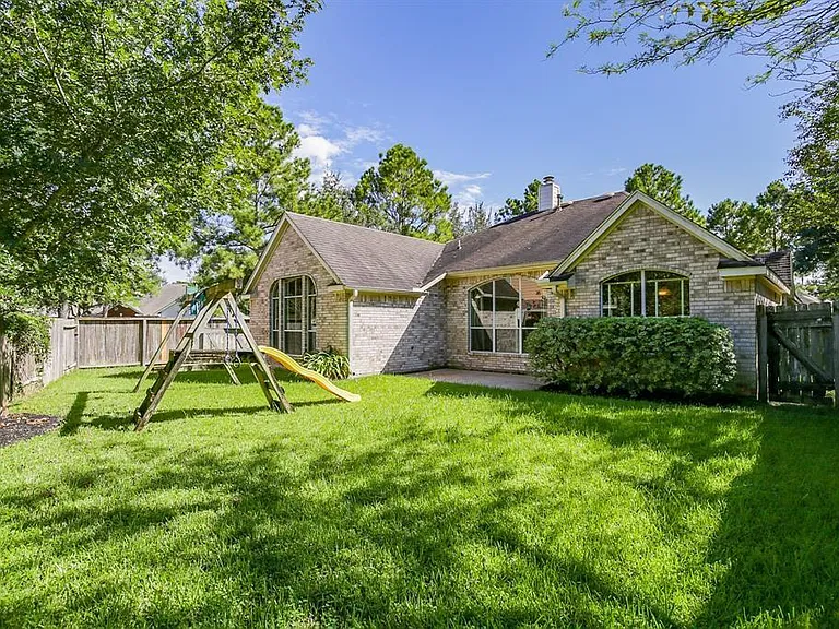 20502 Pioneer Bend Ct — Photo 31