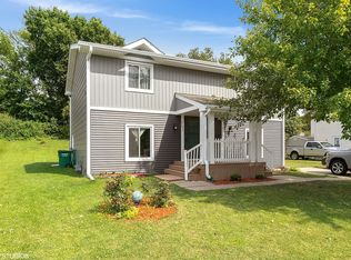 2191 NW 90th St, Clive, IA 50325