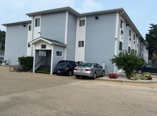 3130 W Monroe St APT 202, Waukegan, IL 60085