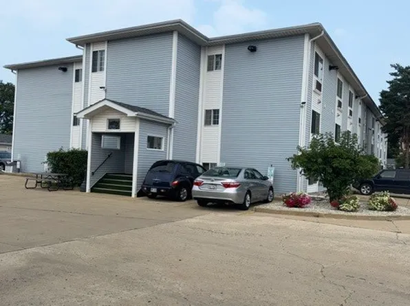 3130 W Monroe St APT 202, Waukegan, IL 60085