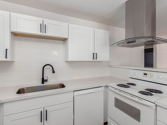 3rd image of 241 E 1st Ave APT 2