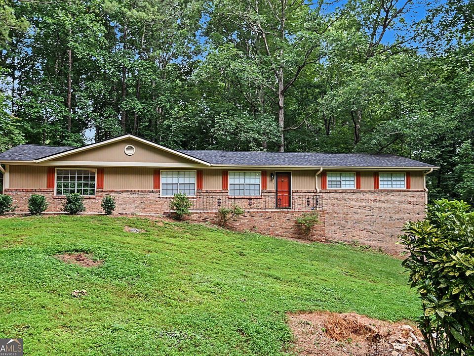 1st image of 2216 Chestnut Log Dr