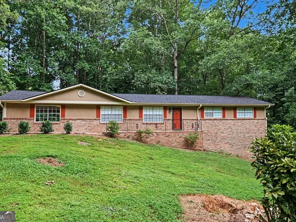 2216 Chestnut Log Dr, Lithia Springs, GA 30122