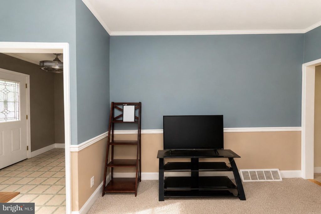 518 Monroe Ave, Woodbine, NJ - View 6