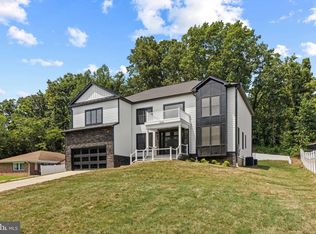 7225 Barry Rd, Alexandria, VA 22315