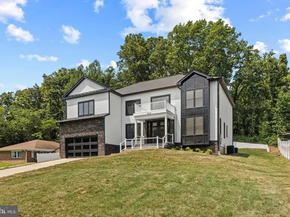 7225 Barry Rd, Alexandria, VA 22315