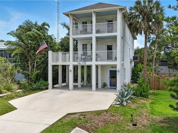 719 Park Ave, Naples, FL 34110