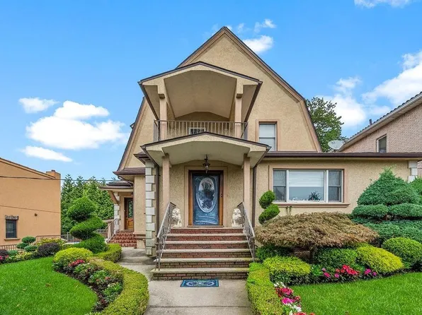 1043 84th St, Brooklyn, NY 11228