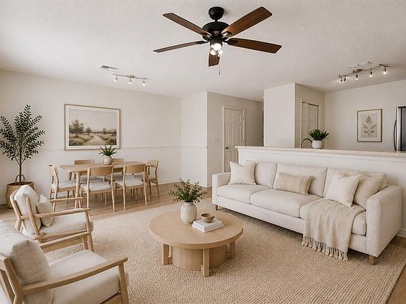 2nd image of 12621 SOMERSET OAKS STREET