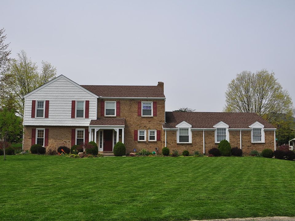 1st image of 660 Oakwood Ct