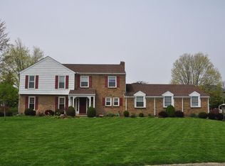 660 Oakwood Ct, Troy, OH