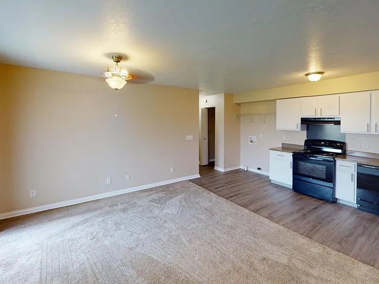 Fox Brook Apartments — Photo 4