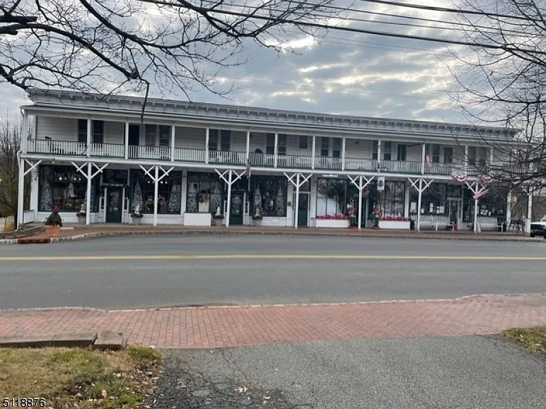 28 Main St #A — Photo 2