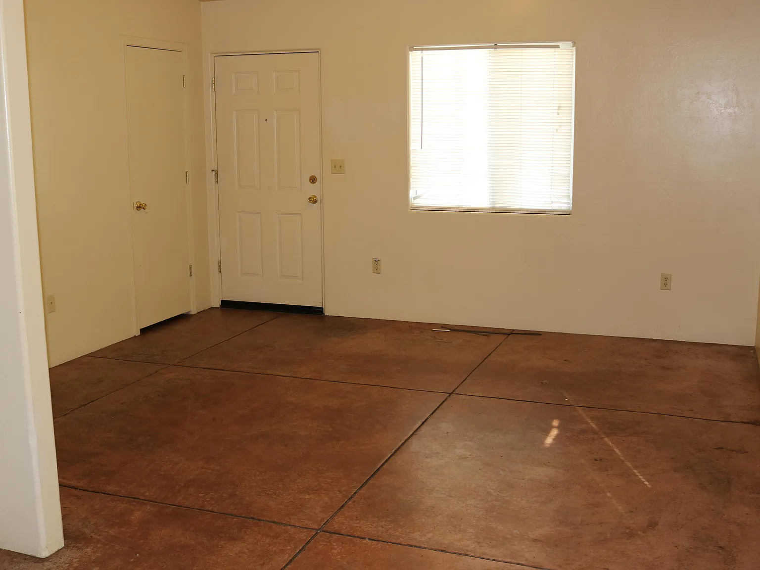 2 bed, 1.0 bath, 763 sqft, $950 — Photo 3