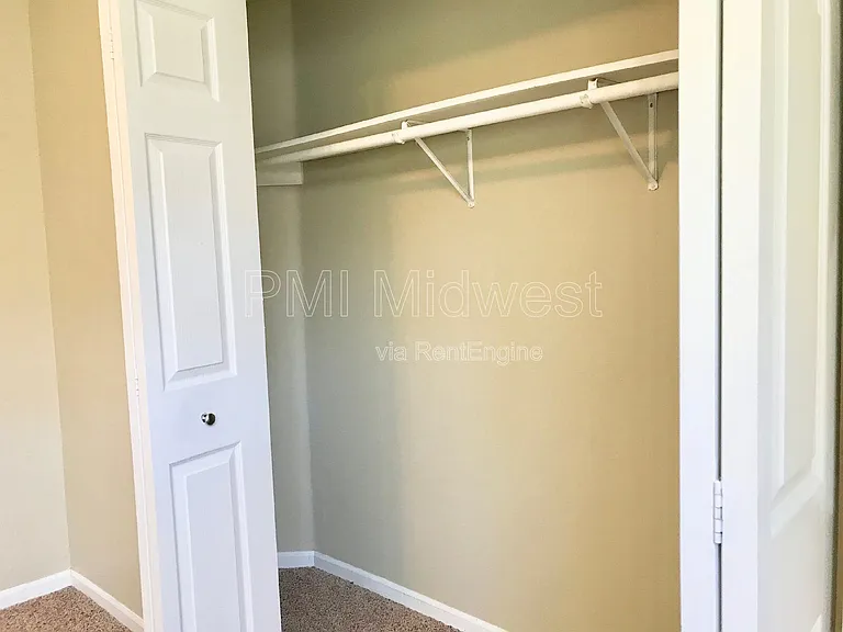 3215 Keystone Lakes Way — Photo 32
