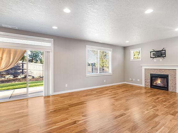 2nd image of 20496 SE Clover Crest Ct