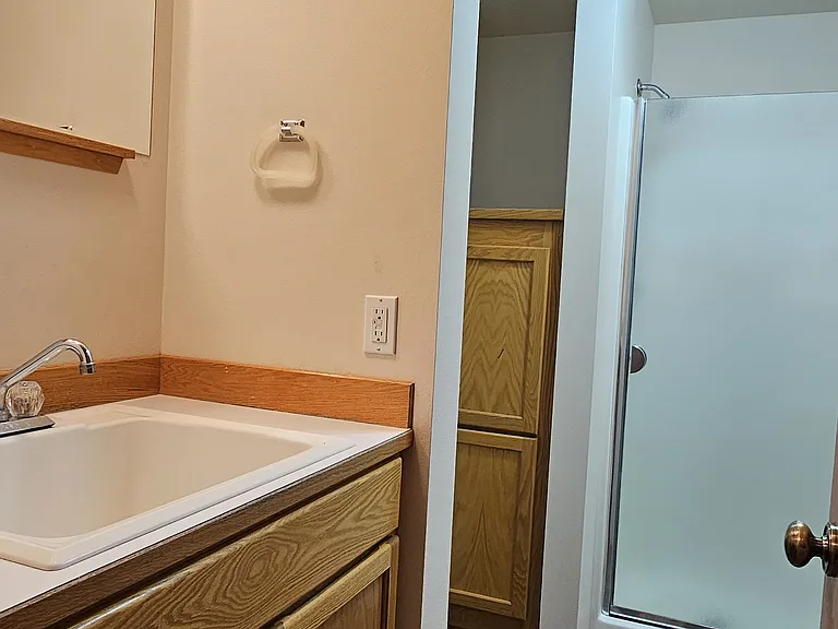 704 Lacey Ave — Photo 18