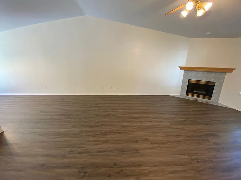 709 Creston Rd — Photo 17