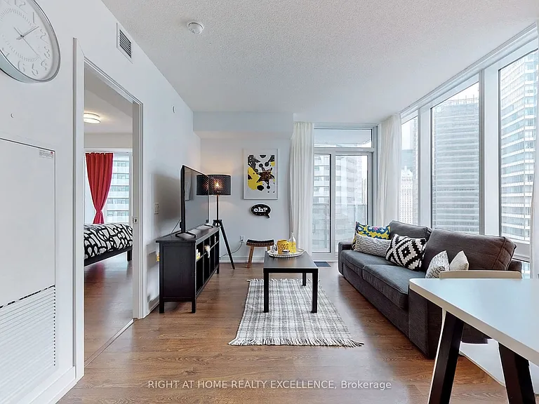 10 York St #2203 — Photo 15