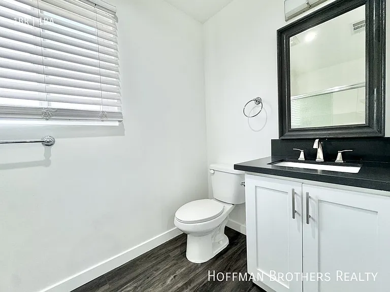 601 N Normandie Ave #5 — Photo 6