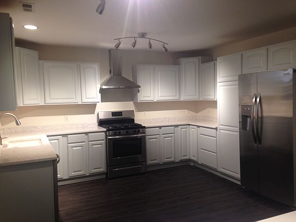 2nd image of 1150 Park Dr